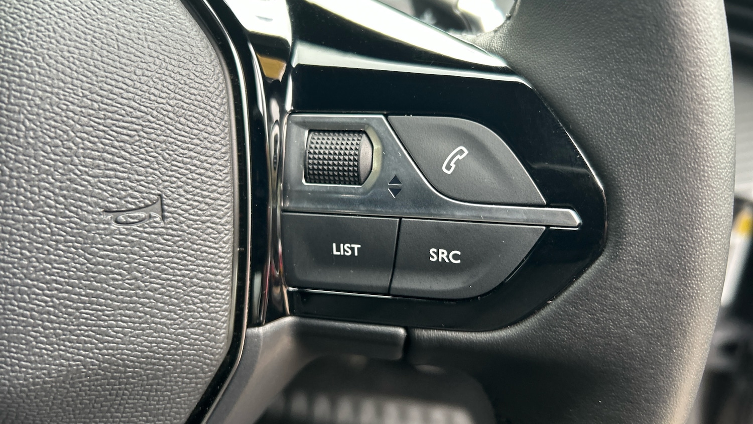 Used Peugeot 2008 2024 for sale - 76241058: Photo 24