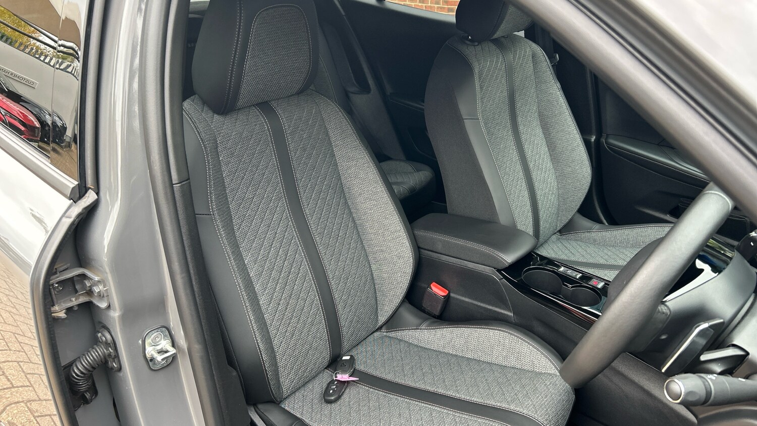 Used Peugeot 2008 2024 for sale - 76241058: Photo 42