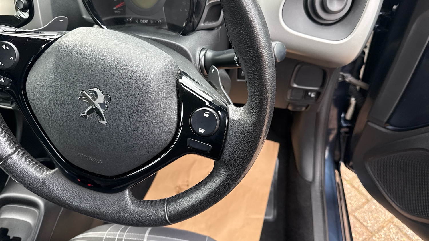 Used Peugeot 108 2017 for sale - 76043894: Photo 24