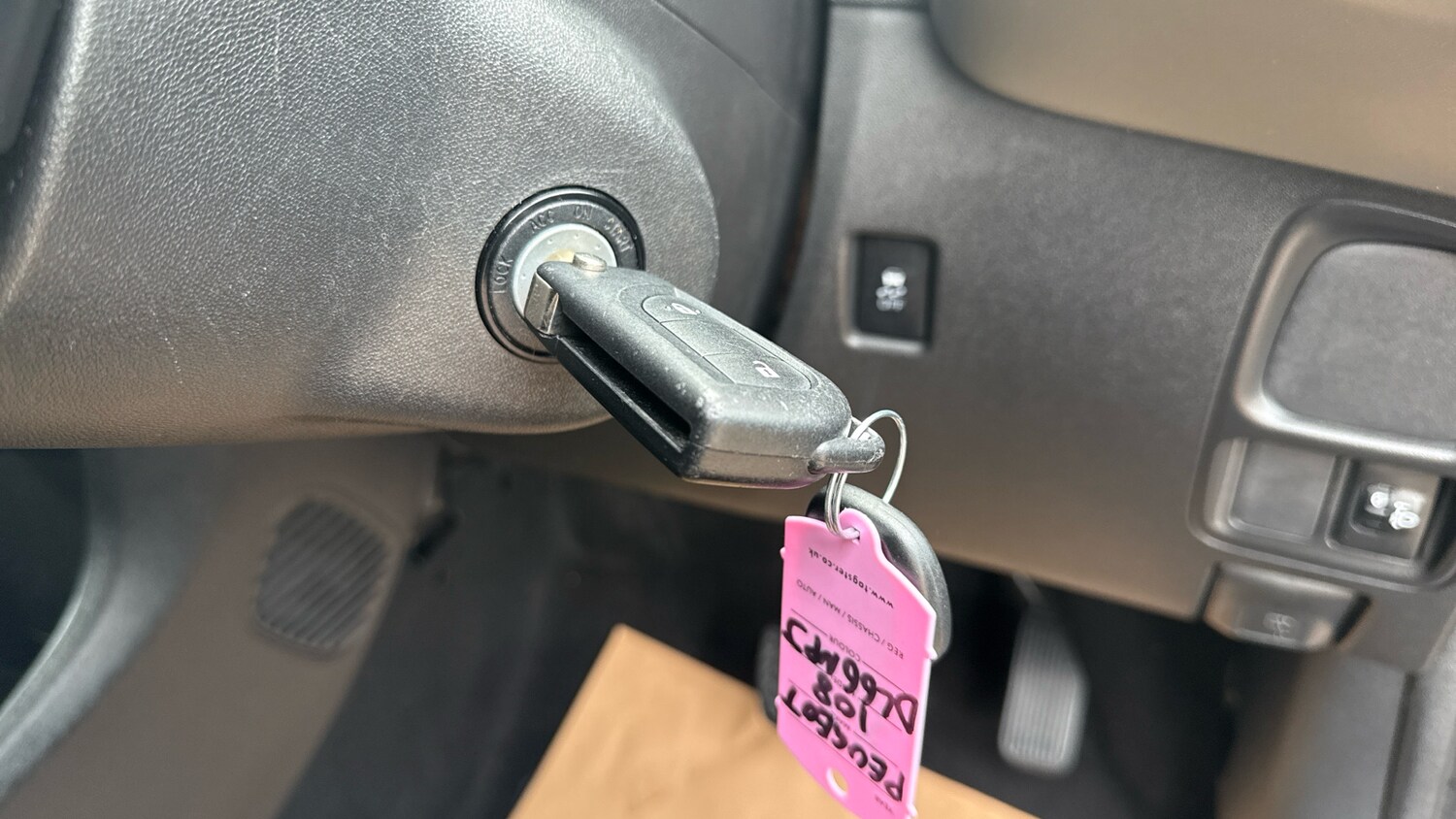 Used Peugeot 108 2017 for sale - 76043894: Photo 40