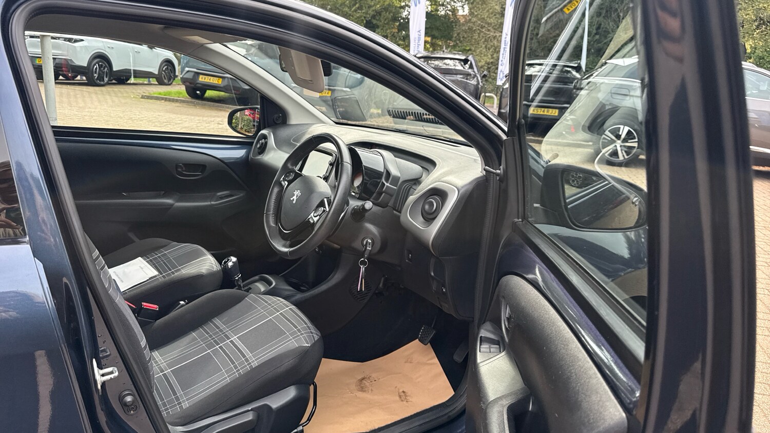 Used Peugeot 108 2017 for sale - 76043894: Photo 49