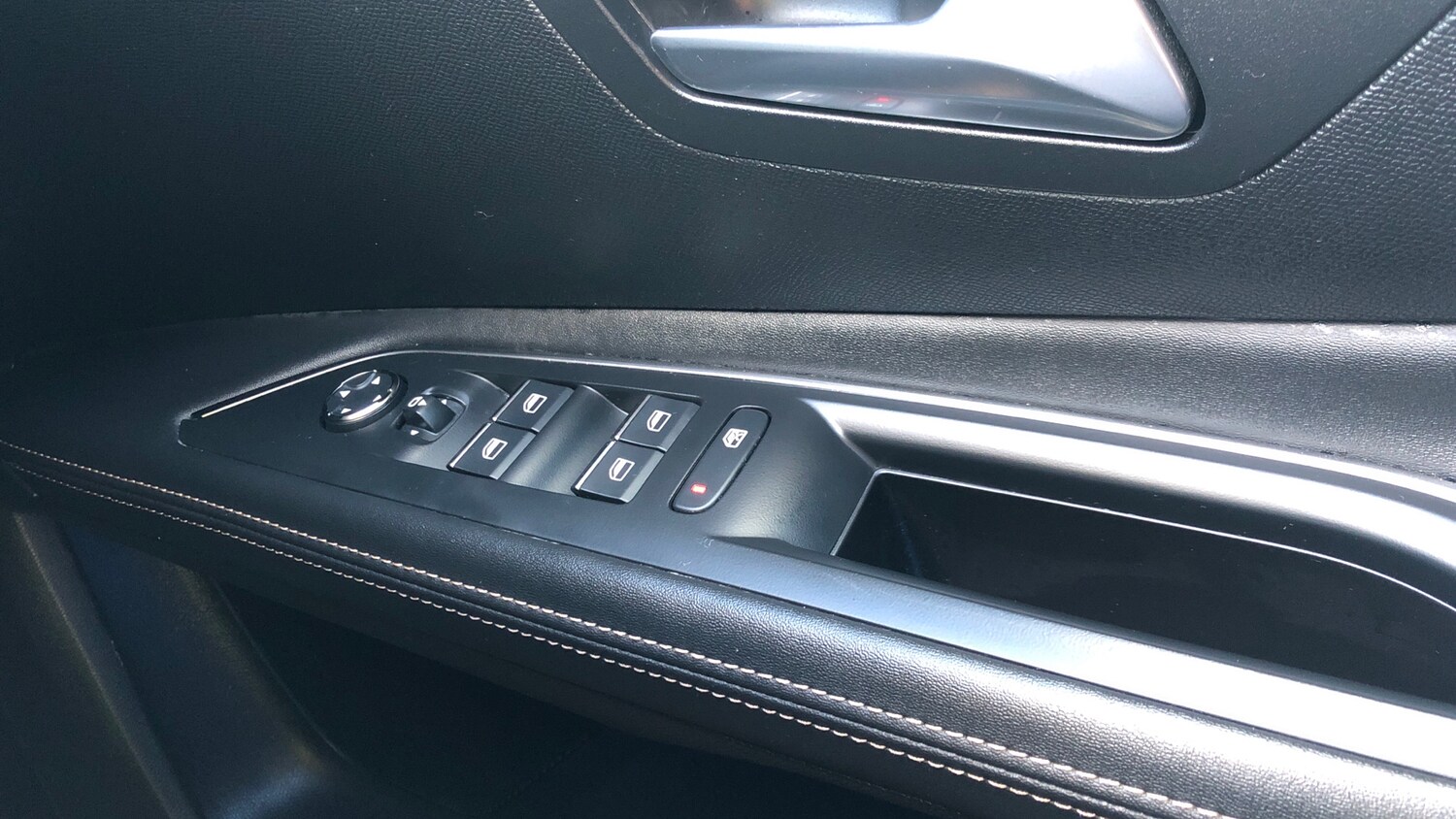 Used Peugeot 3008 2022 for sale - 76574380: Photo 23