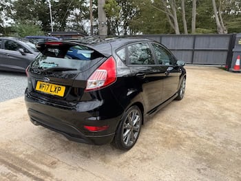 Used Ford Fiesta 2017 for sale - 79879943: Photo