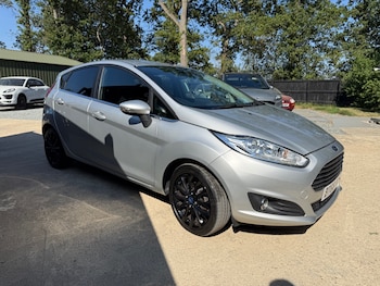 Used Ford Fiesta 2017 for sale - 79208731: Photo