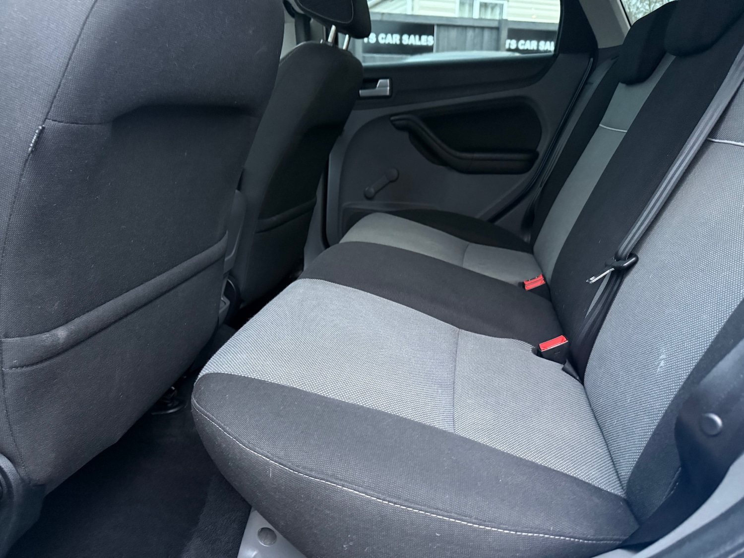 Used Ford Focus 2010 for sale - 77607842: Photo 20