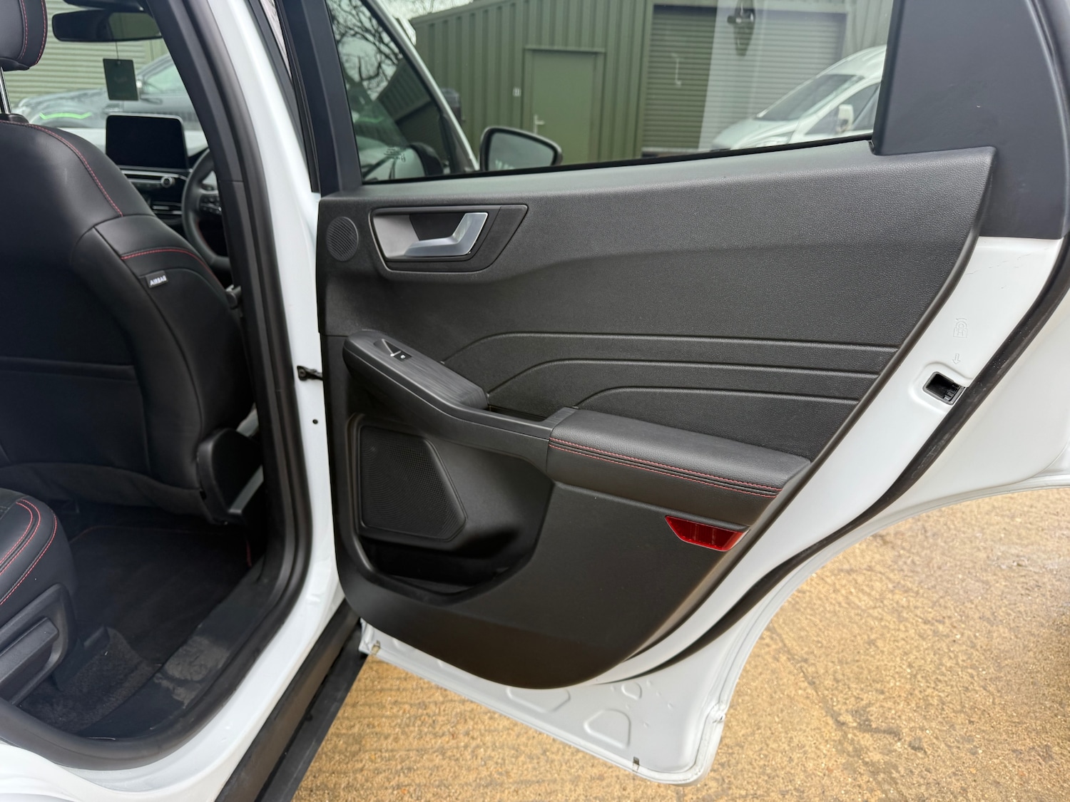 Used Ford Kuga 2024 for sale - 77631060: Photo 32