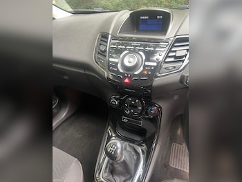 Used Ford Fiesta 2015 for sale - 75681817: Photo