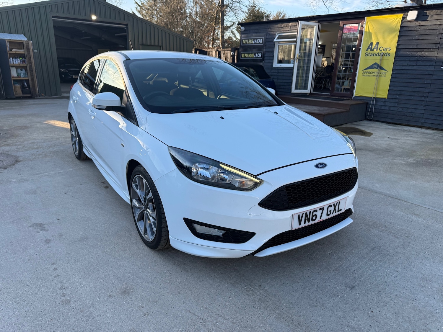 Used Ford Focus 2017 for sale - 77721824: Photo 2