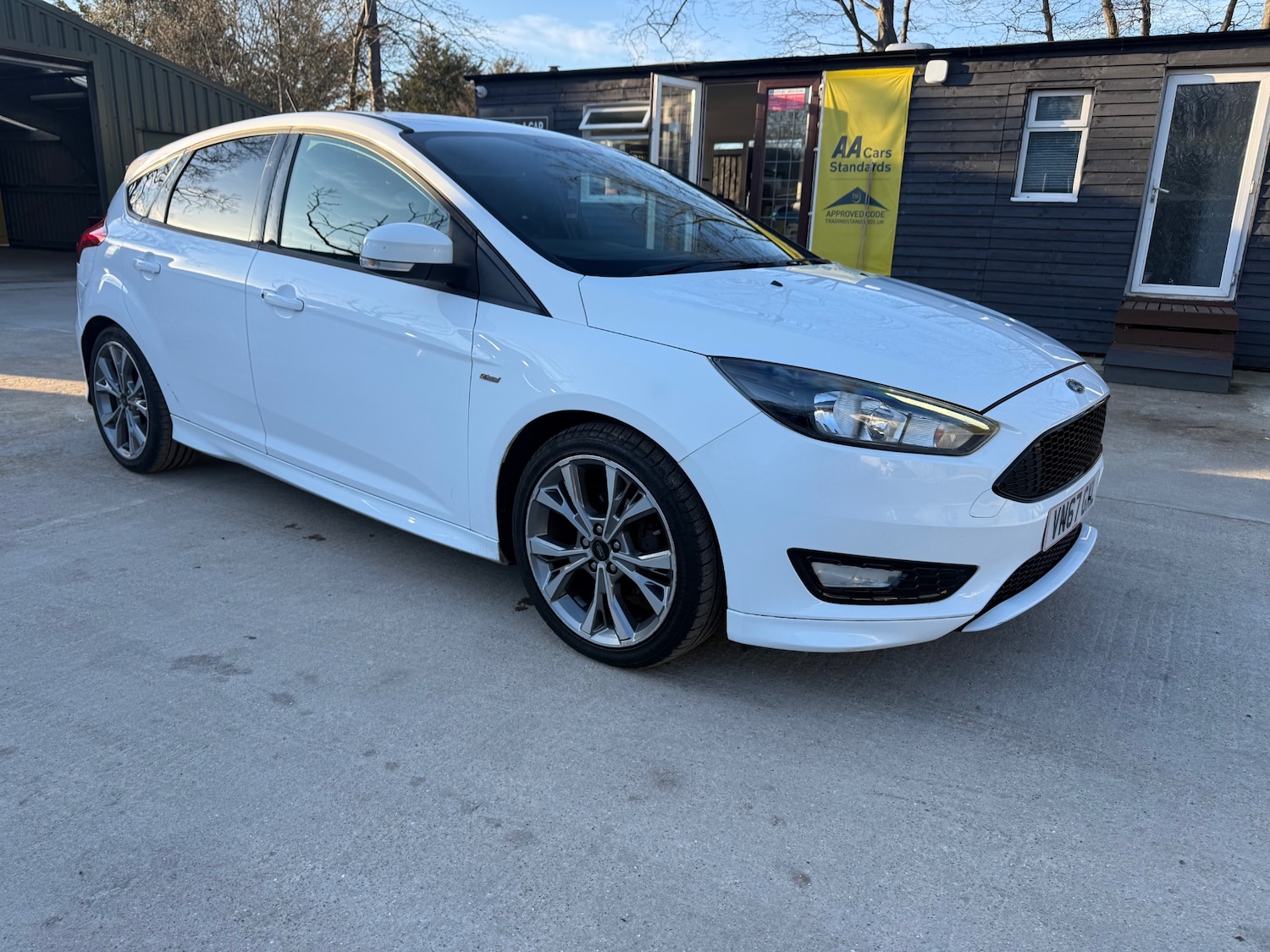 Used Ford Focus 2017 for sale - 77721824: Photo 3