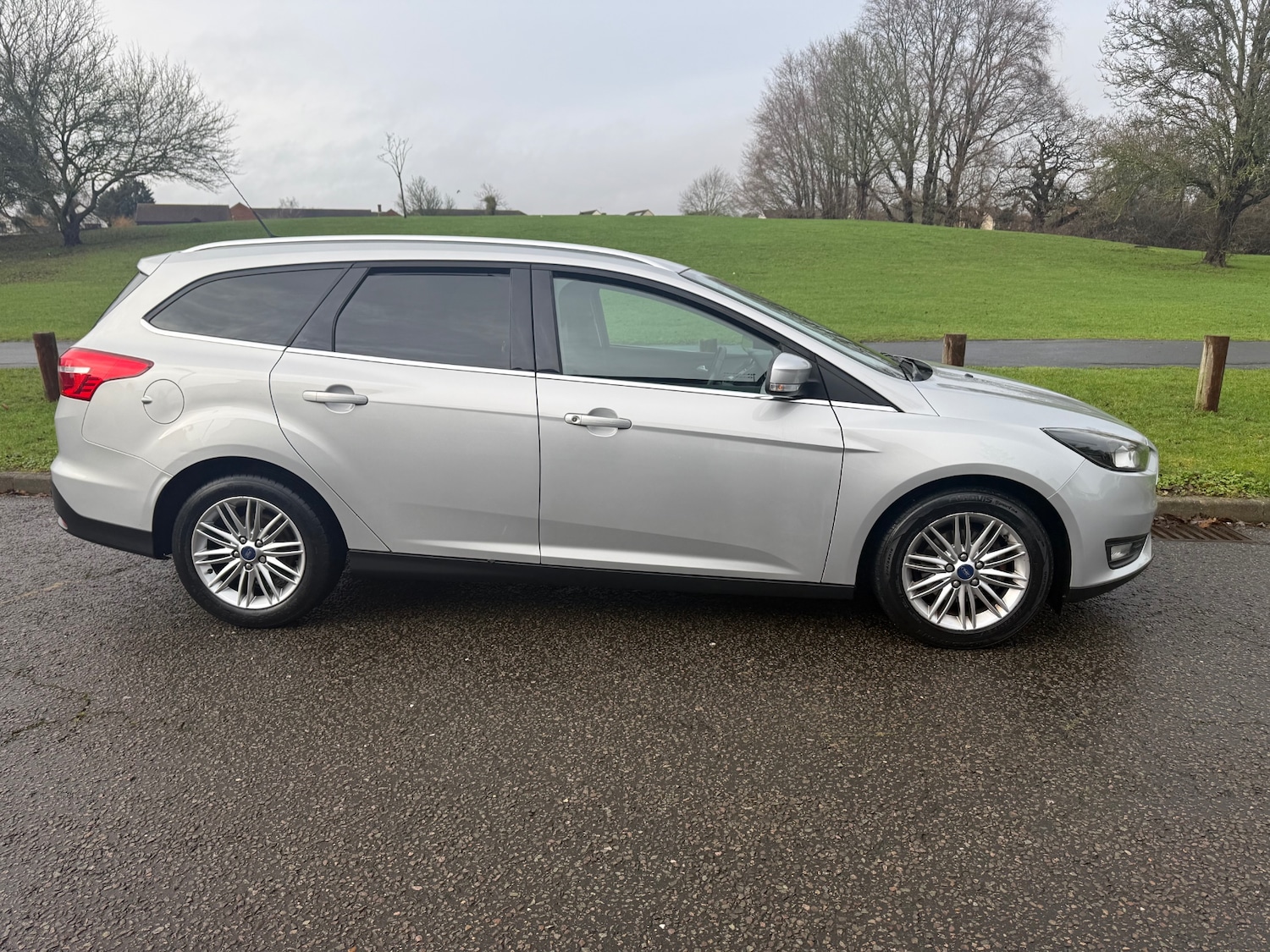 Used Ford Focus 2017 for sale - 77370994: Photo 4