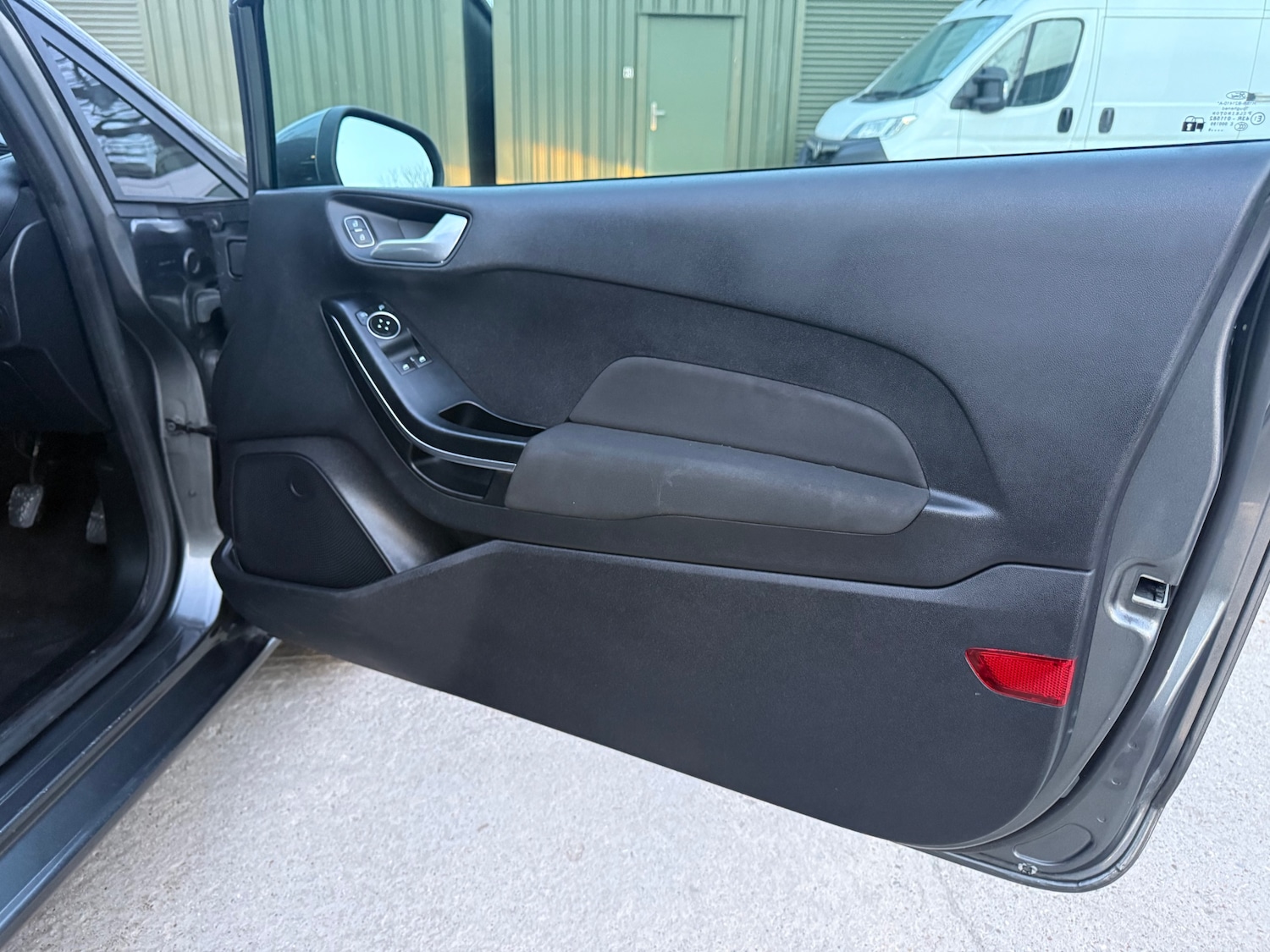 Used Ford Fiesta 2017 for sale - 77766805: Photo 24