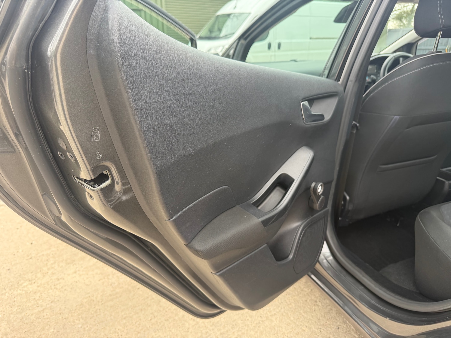 Used Ford Fiesta 2018 for sale - 78094806: Photo 28