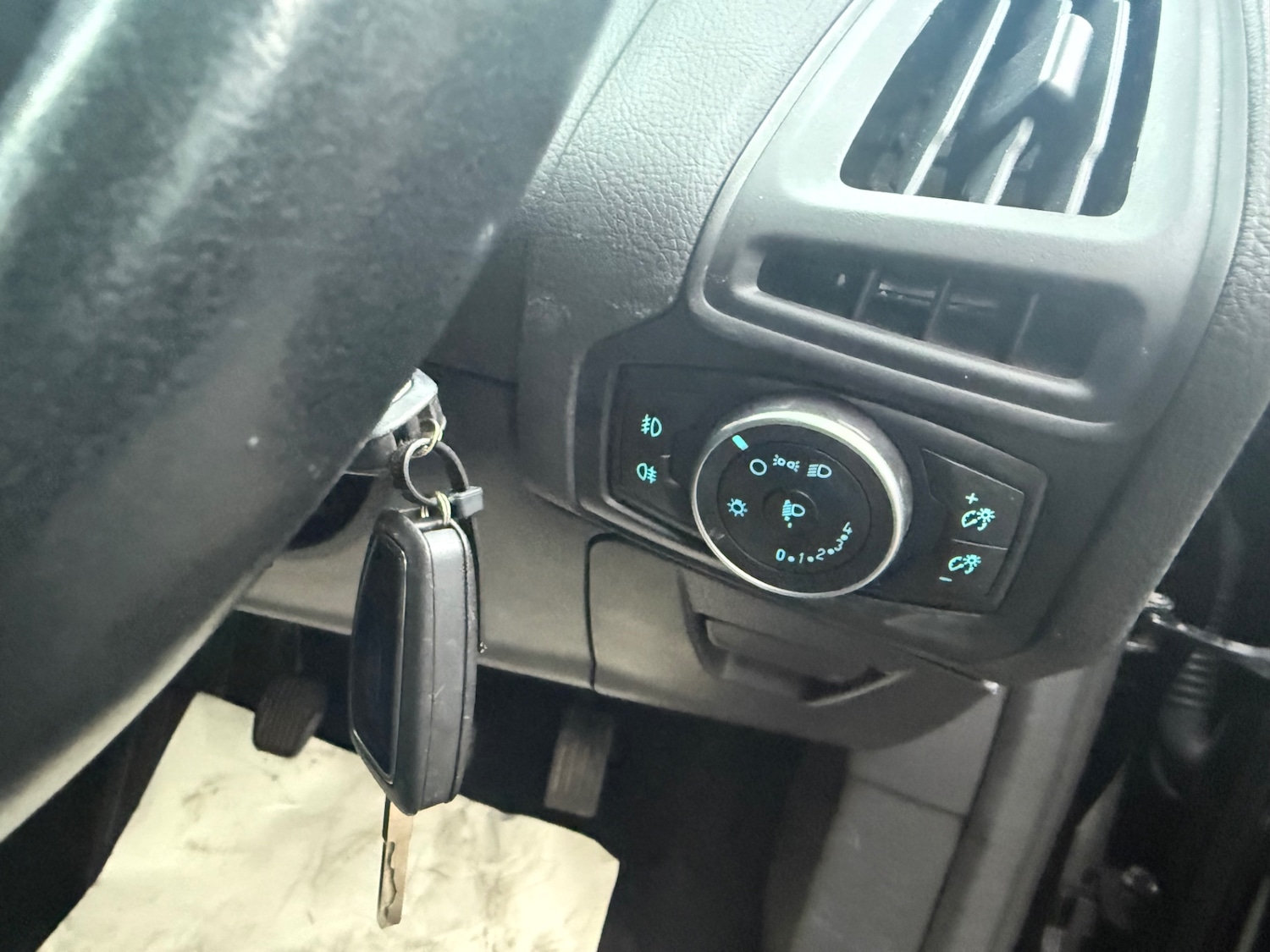 Used Ford Focus 2017 for sale - 77015218: Photo 15