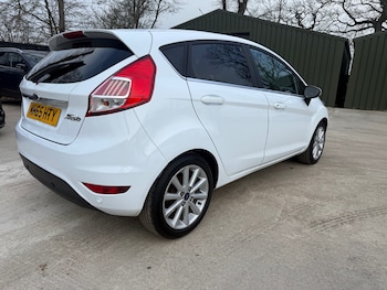 Used Ford Fiesta 2016 for sale - 77749750: Photo