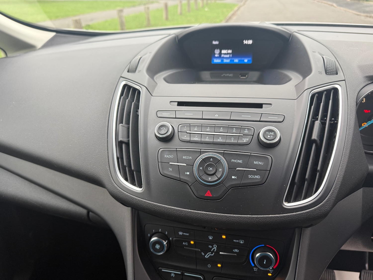 Used Ford Grand C-Max 2017 for sale - 76971517: Photo 21