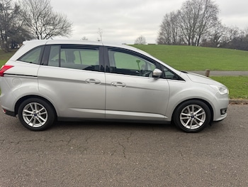 Used Ford Grand C-Max 2017 for sale - 76971517: Photo