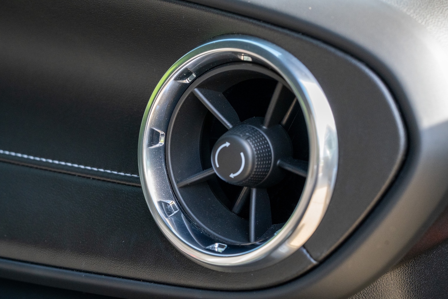 Used Chevrolet Camaro 2019 for sale - 76288521: Photo 31