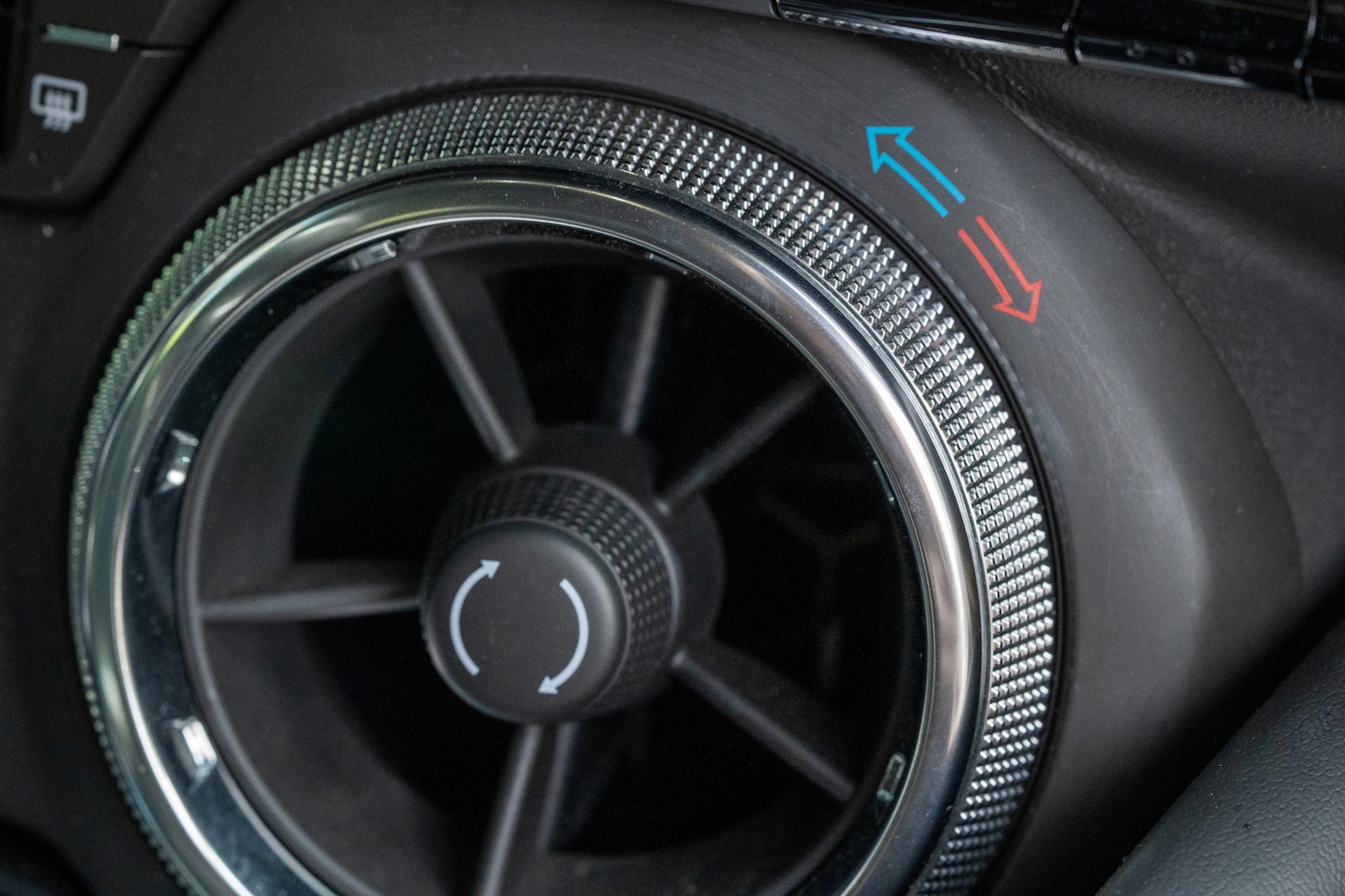 Used Chevrolet Camaro 2019 for sale - 76288521: Photo 34