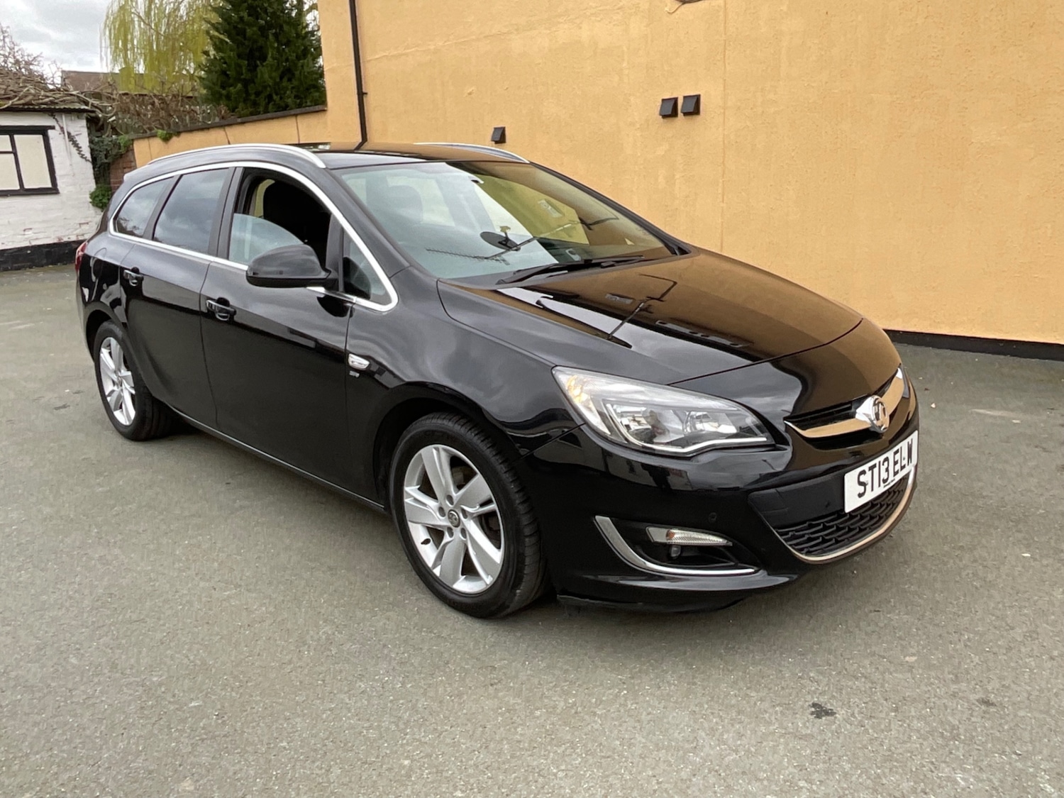 Used Vauxhall Astra 2013 for sale - 77818529: Photo 3