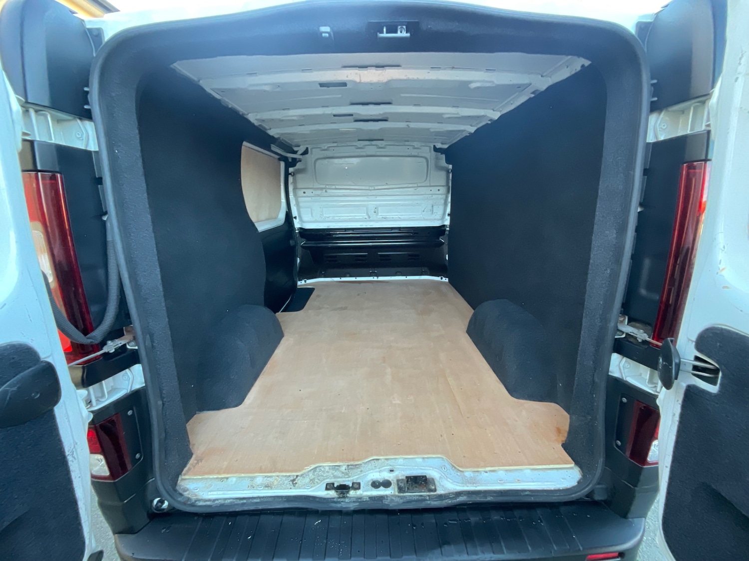 Used Renault Trafic 2018 for sale - 76694656: Photo 15