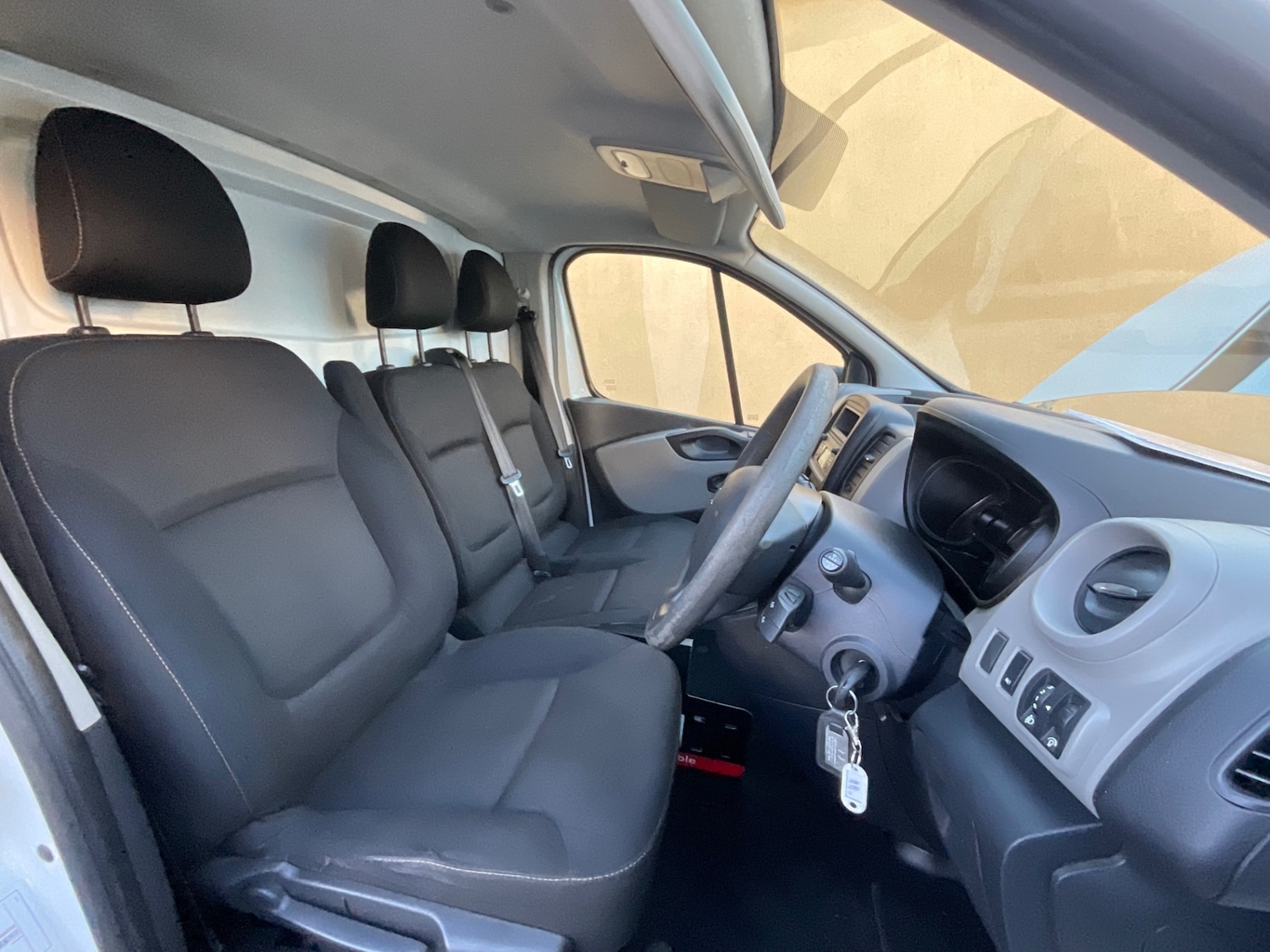 Used Renault Trafic 2018 for sale - 76694656: Photo 30