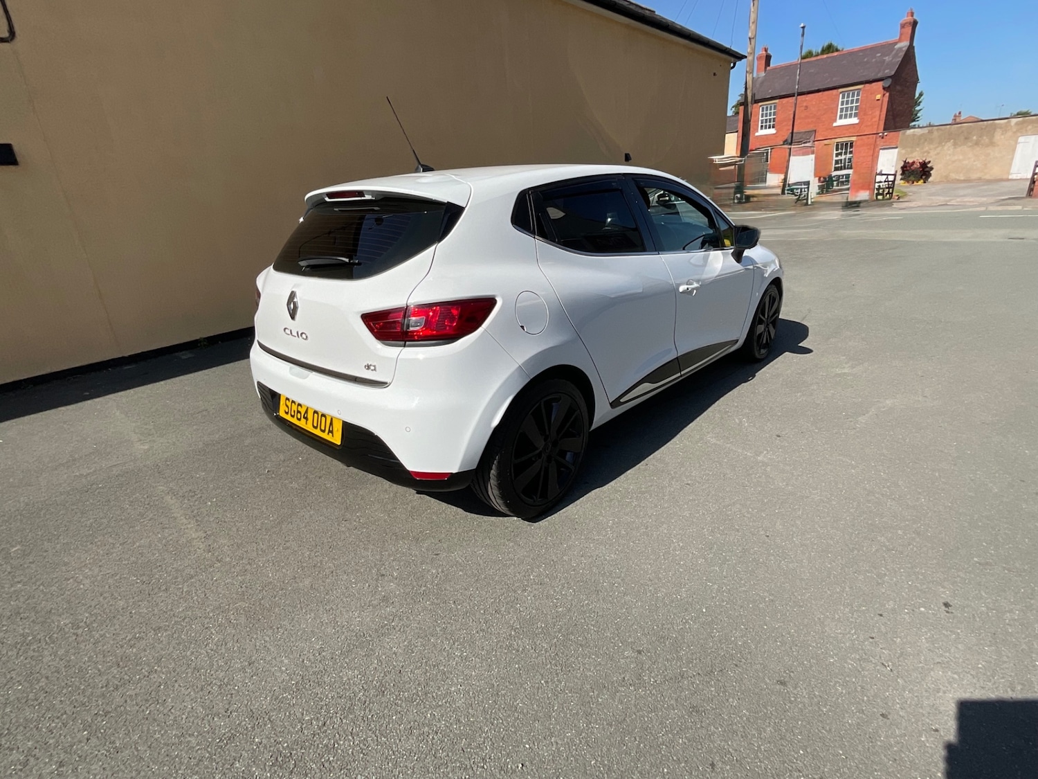 Used Renault Clio 2014 for sale - 76384297: Photo 12