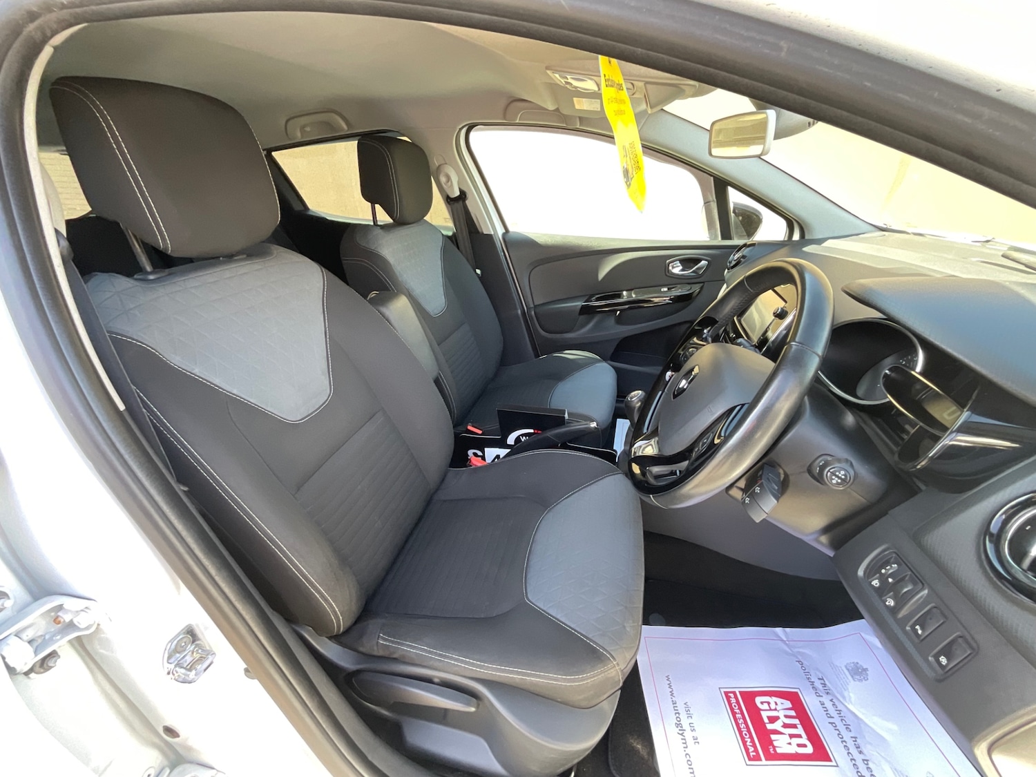 Used Renault Clio 2014 for sale - 76384297: Photo 19