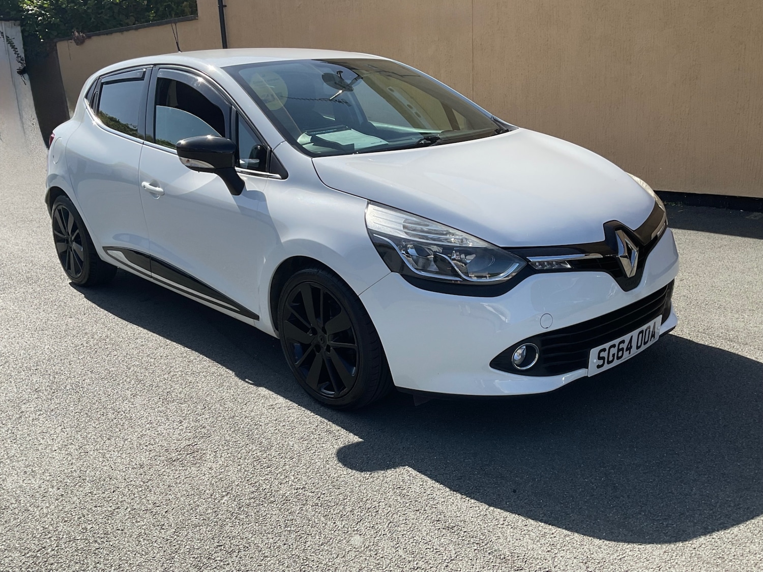 Used Renault Clio 2014 for sale - 76384297: Photo 3