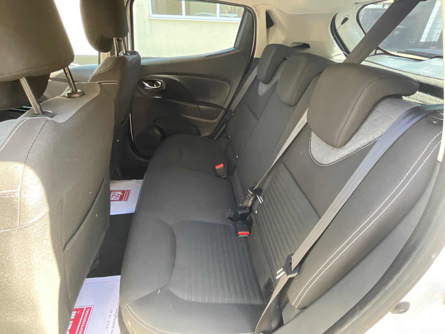 Used Renault Clio 2014 for sale - 76384297: Photo 32