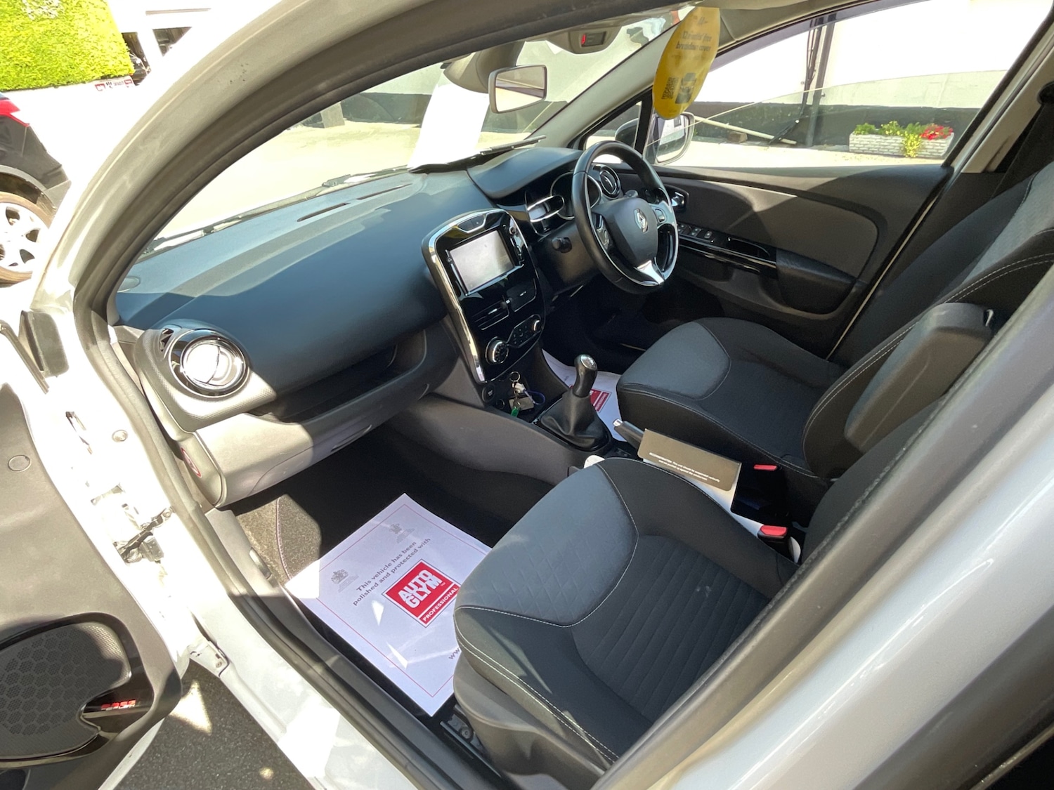 Used Renault Clio 2014 for sale - 76384297: Photo 33