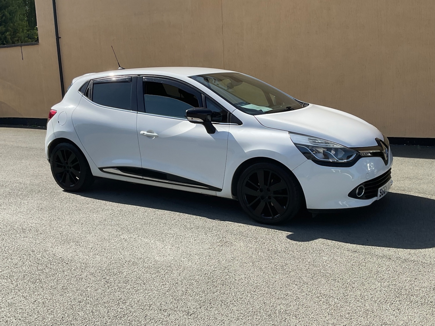 Used Renault Clio 2014 for sale - 76384297: Photo 9