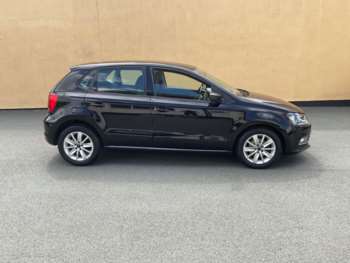 Used Volkswagen Polo 2015 for sale - 75055237: Photo