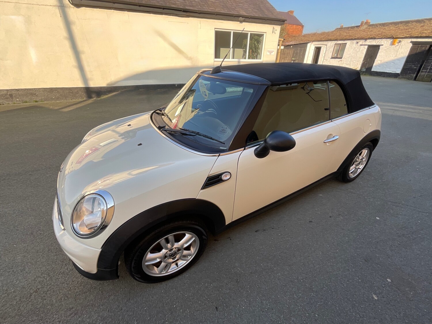 Used MINI Convertible 2012 for sale - 77746170: Photo 25