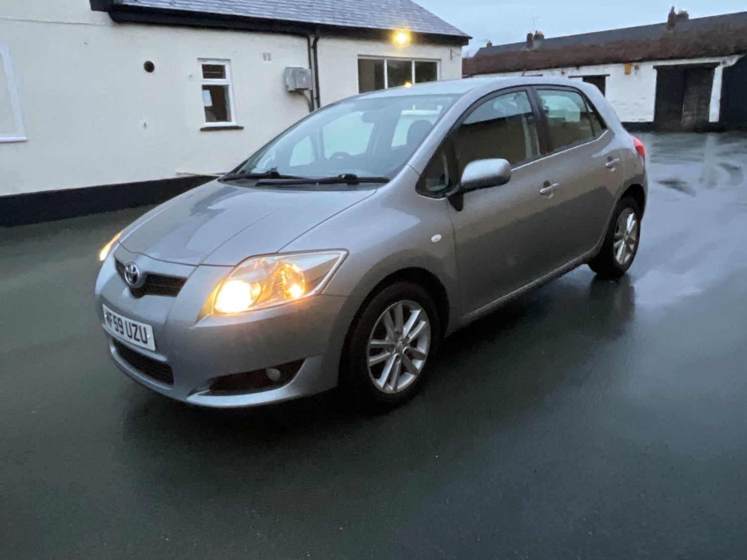 Used Toyota Auris 2009 for sale - 77005635: Photo 3