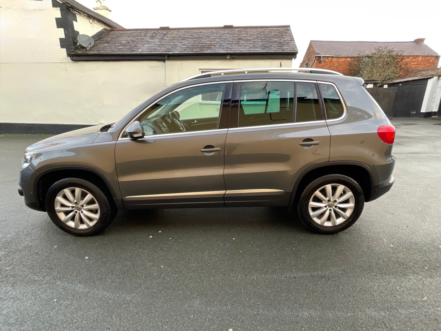 Used Volkswagen Tiguan 2015 for sale - 76859261: Photo 10