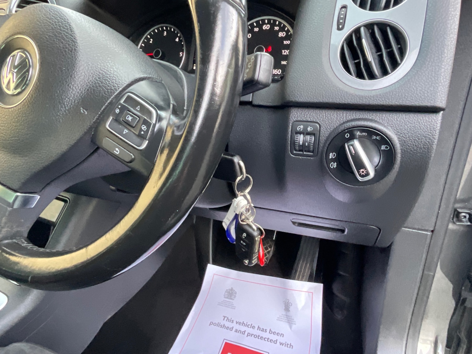 Used Volkswagen Tiguan 2015 for sale - 76859261: Photo 14