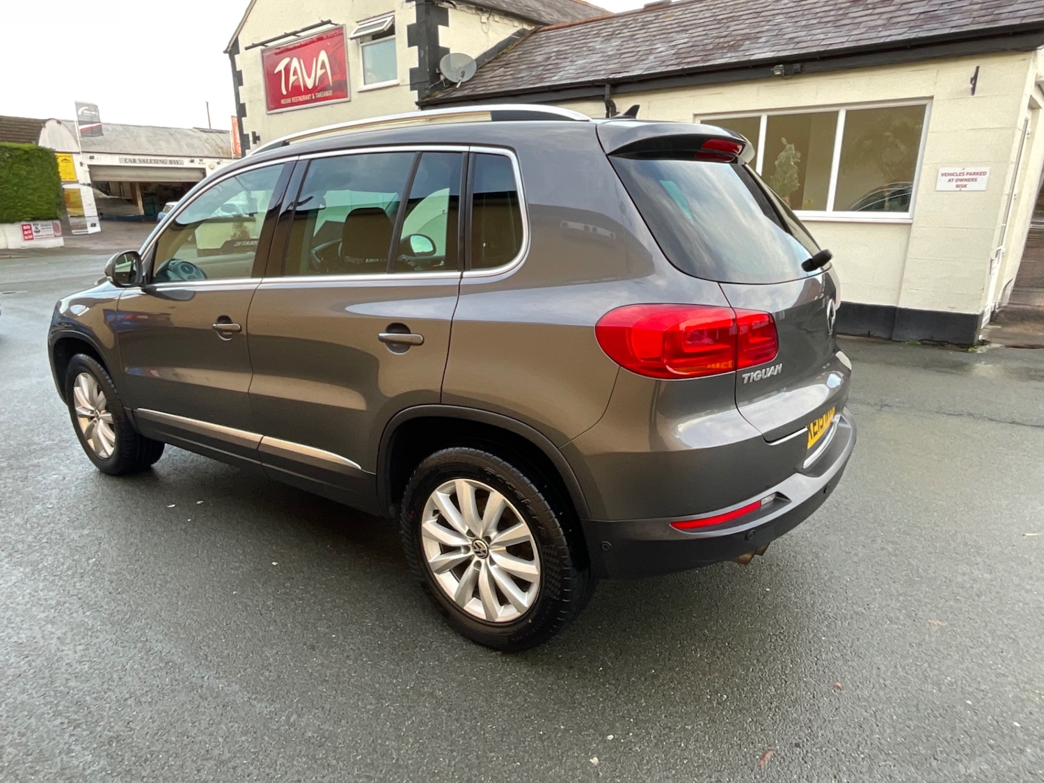 Used Volkswagen Tiguan 2015 for sale - 76859261: Photo 9