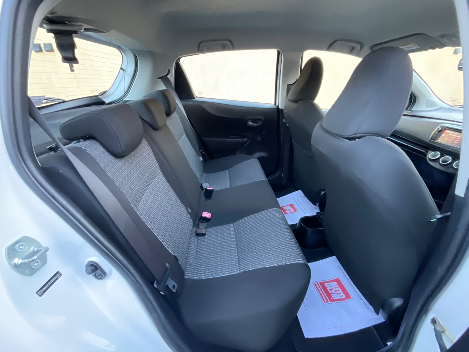 Used Toyota Yaris 2013 for sale - 77354074: Photo 14