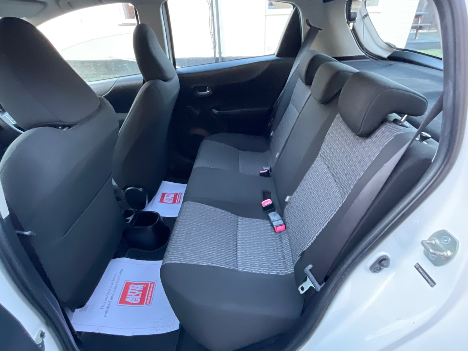 Used Toyota Yaris 2013 for sale - 77354074: Photo 31