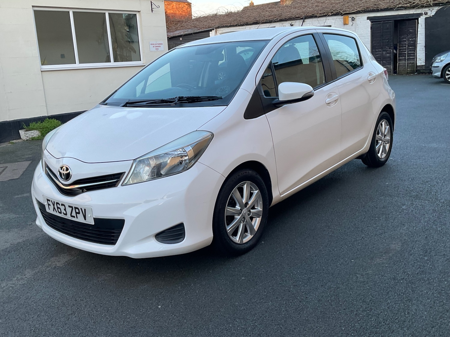 Used Toyota Yaris 2013 for sale - 77354074: Photo 6