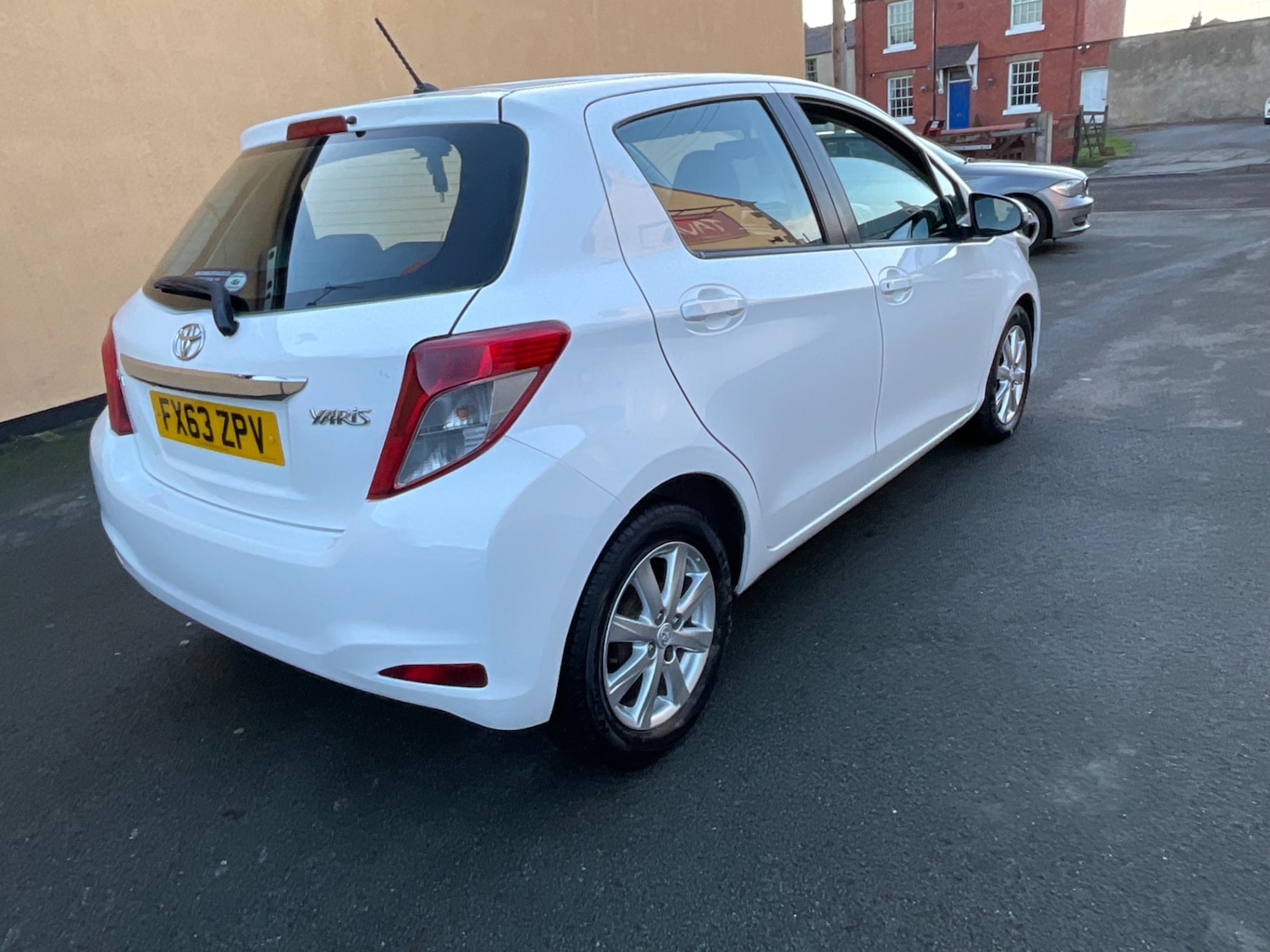 Used Toyota Yaris 2013 for sale - 77354074: Photo 8