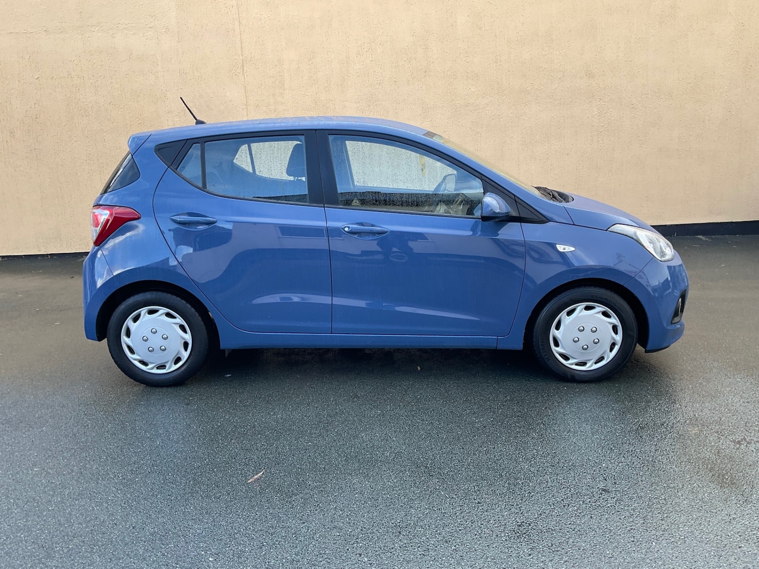 Used Hyundai i10 2015 for sale - 76321655: Photo 10