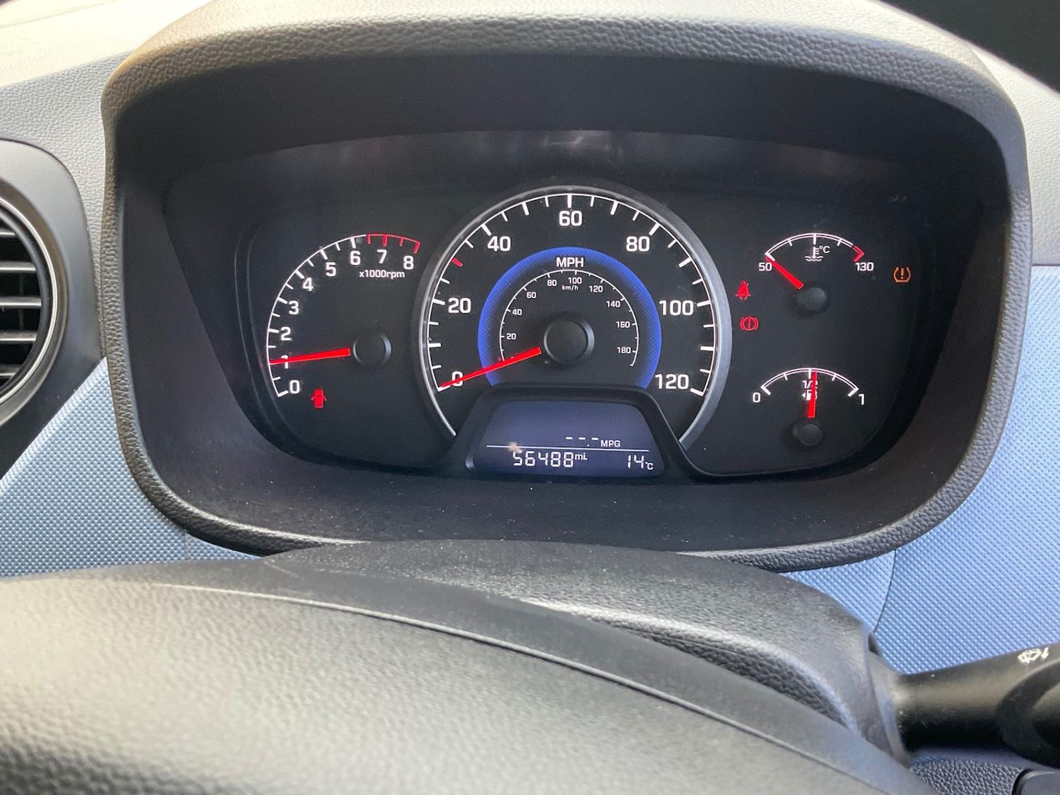 Used Hyundai i10 2015 for sale - 76321655: Photo 25