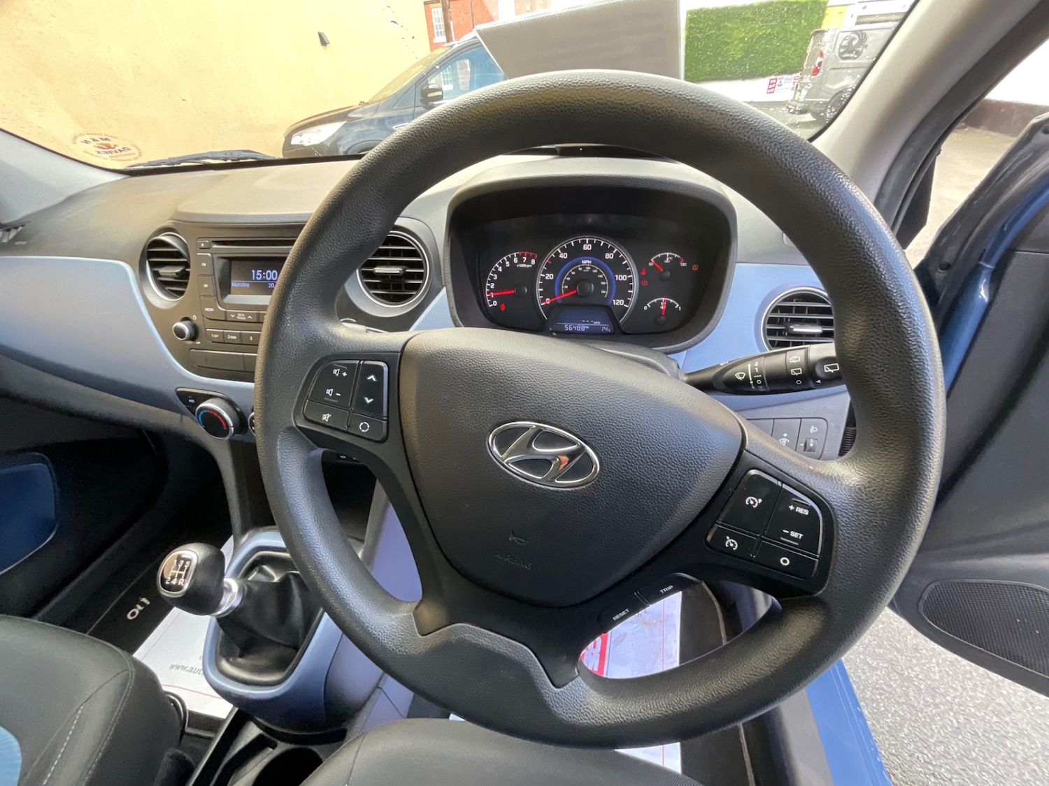 Used Hyundai i10 2015 for sale - 76321655: Photo 27