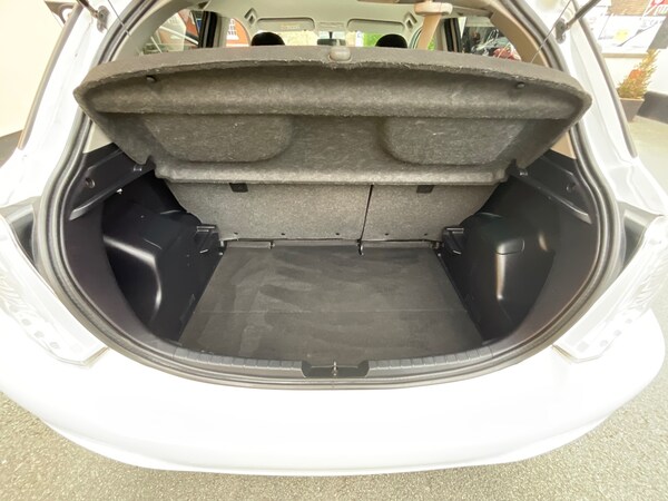 Used Toyota Yaris 2013 for sale - 76161585: Photo 22