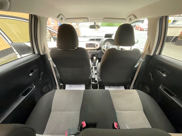 Used Toyota Yaris 2013 for sale - 76161585: Photo 31
