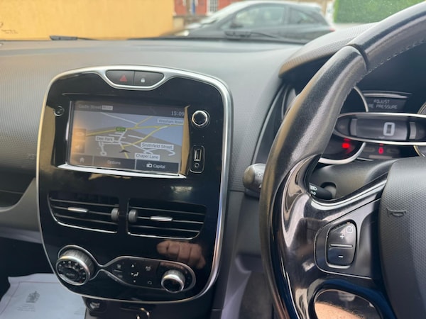 Used Renault Clio 2015 for sale - 75535753: Photo 11