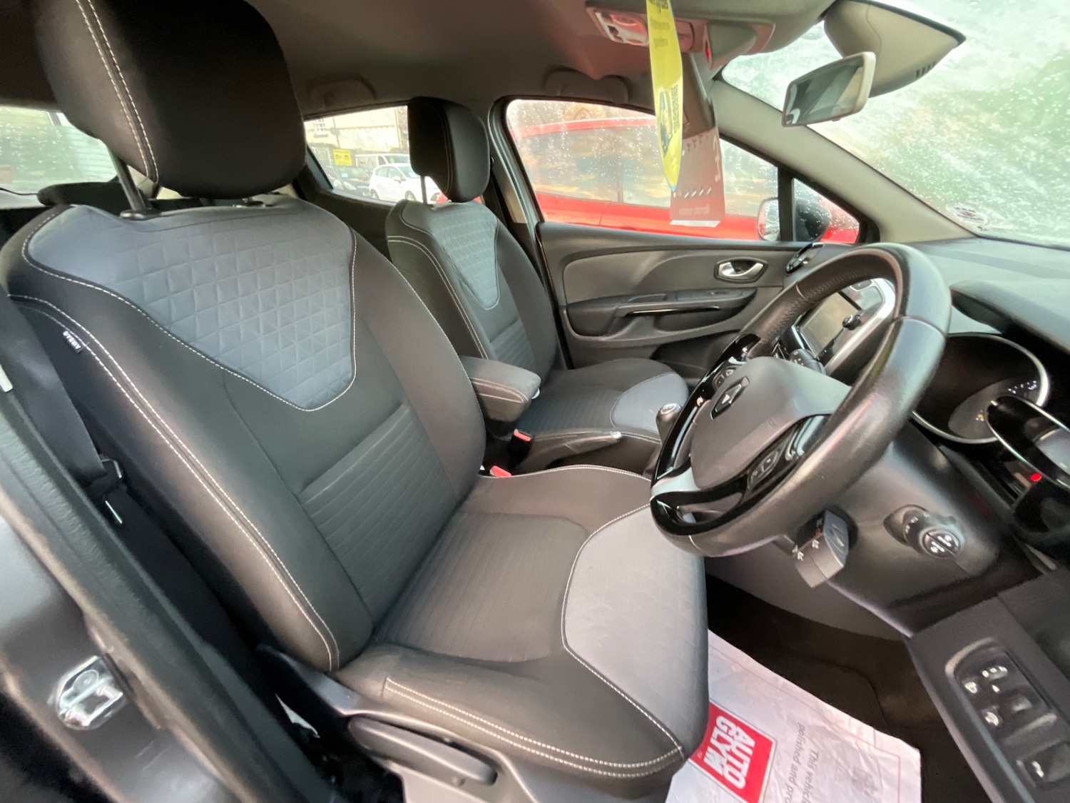 Used Renault Clio 2015 for sale - 75535753: Photo 22