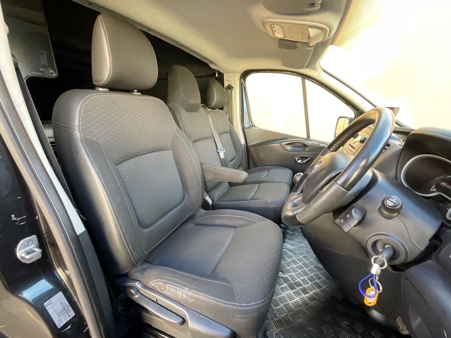 Used Vauxhall Vivaro 2017 for sale - 77603753: Photo 34