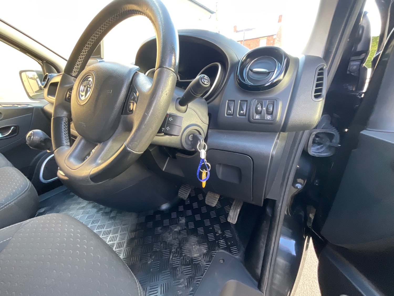 Used Vauxhall Vivaro 2017 for sale - 77603753: Photo 38